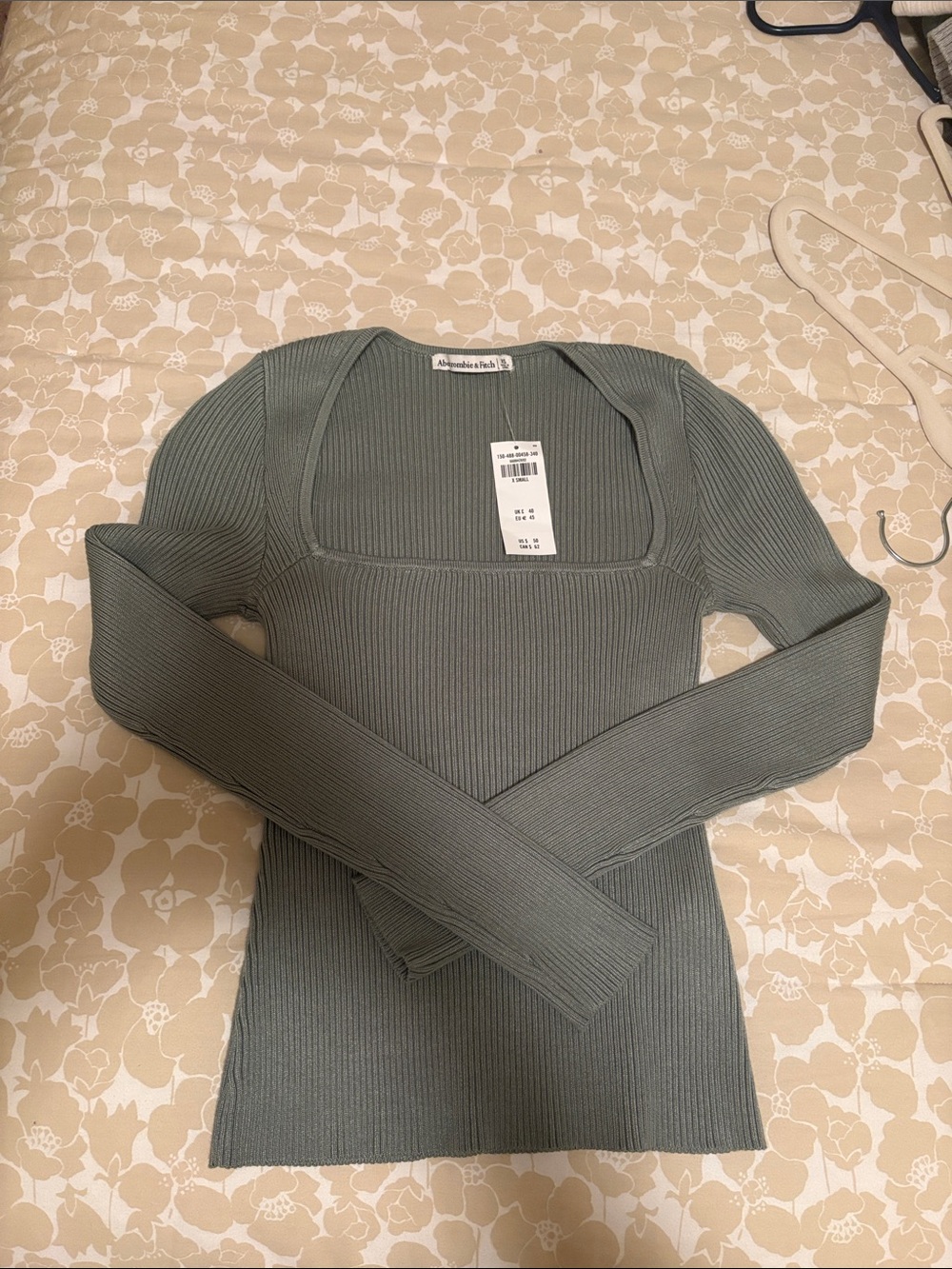 Abercrombie & Fitch Ava long sleeve sweater